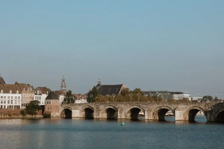 sint-servaasbrug-september-2024-maastricht-marketing-c-maison-rowena-1